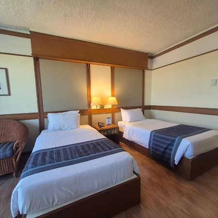 Cholchan Pattaya Beach Resort - Sha Extra Plus Екстериор снимка