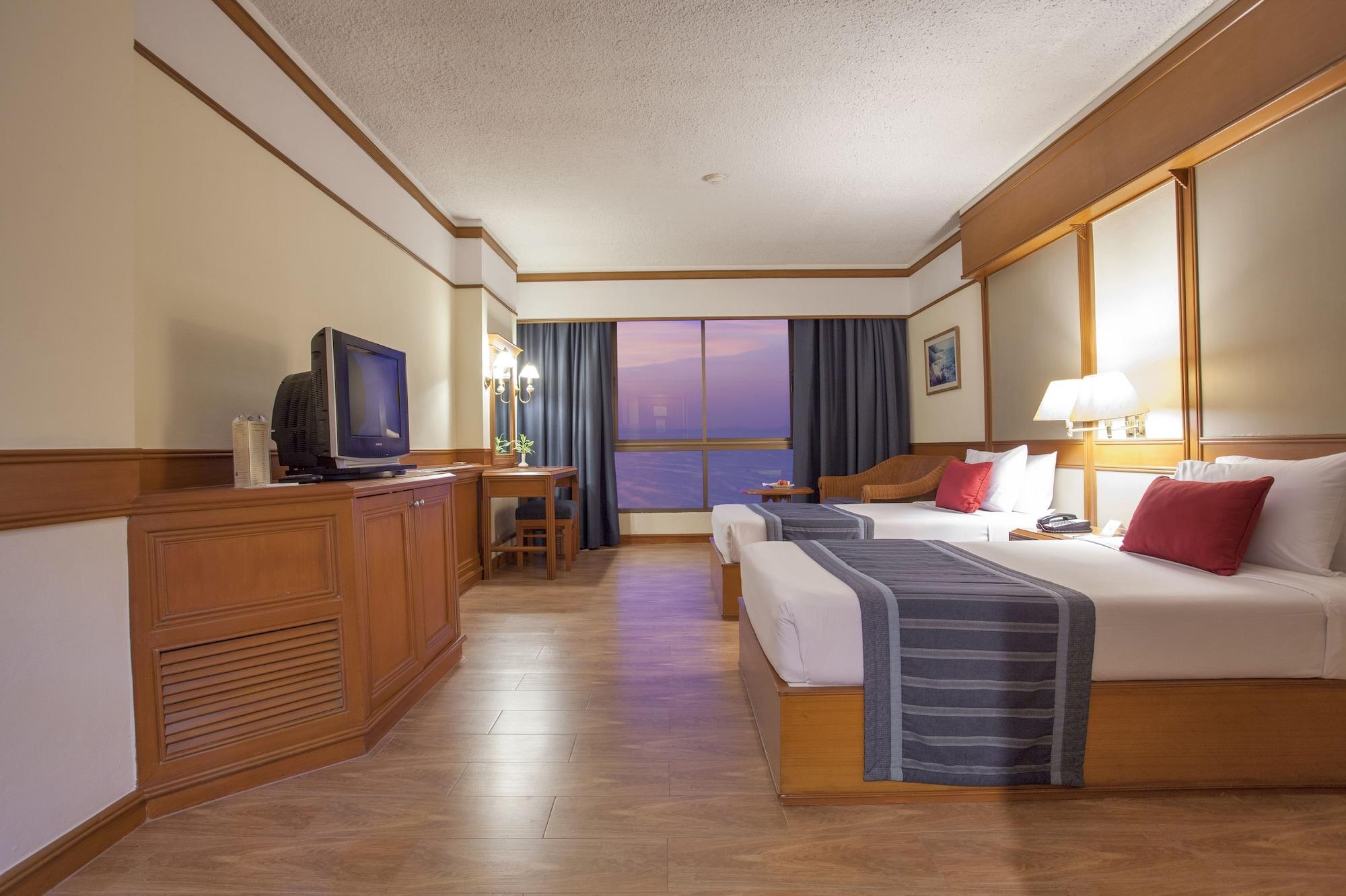 Cholchan Pattaya Beach Resort - Sha Extra Plus Екстериор снимка Deluxe Room