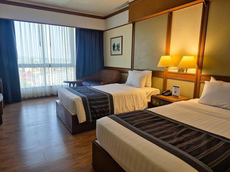 Cholchan Pattaya Beach Resort - Sha Extra Plus Екстериор снимка
