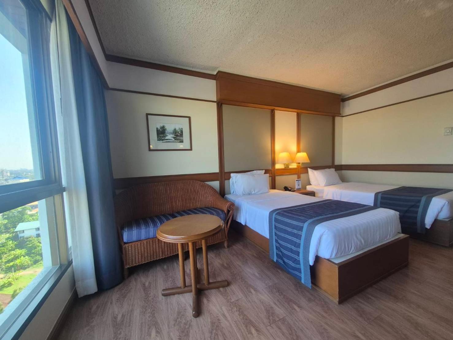 Cholchan Pattaya Beach Resort - Sha Extra Plus Екстериор снимка