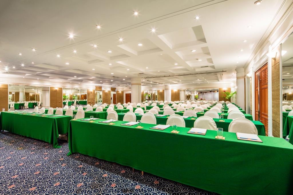 Cholchan Pattaya Beach Resort - Sha Extra Plus Екстериор снимка Meeting room