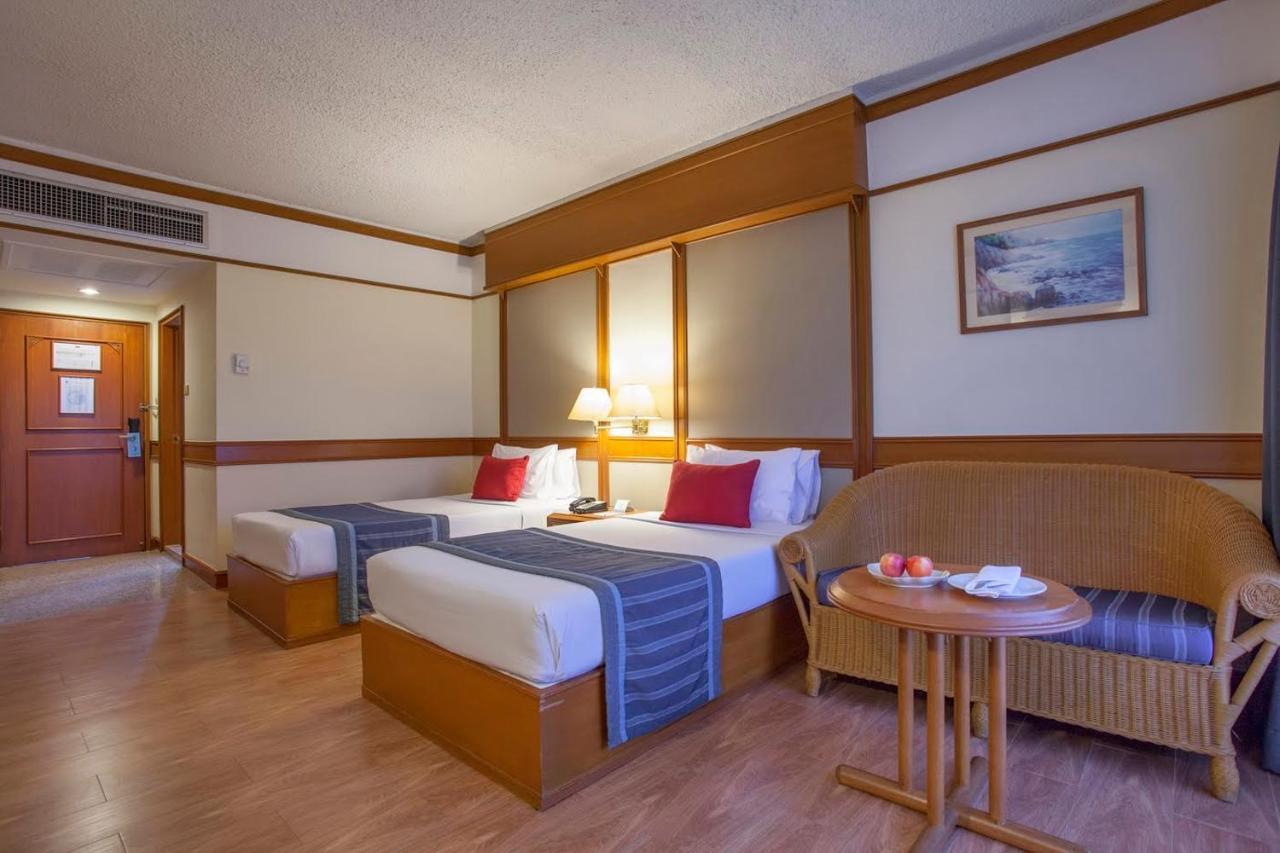 Cholchan Pattaya Beach Resort - Sha Extra Plus Екстериор снимка